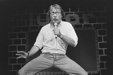 Jonge Youp van 't Hek in zijn beginjaren als cabaretier