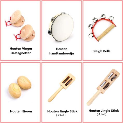 Baby die speelt met houten muziekinstrumenten