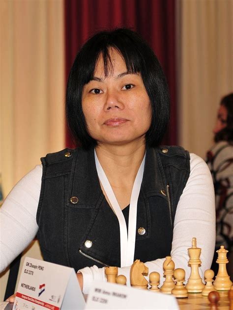 Zhaoqin Peng aan het schaakbord