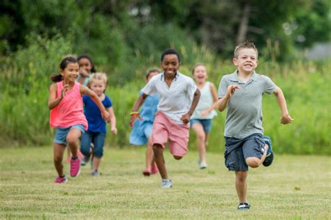 Infographic die de voordelen van spelen met papa voor de ontwikkeling van een kind toont