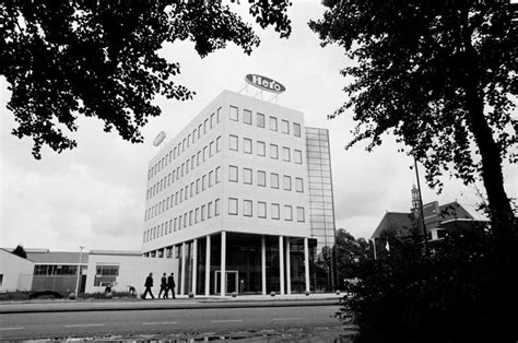 Historische foto van de eerste Hero fabriek in Breda