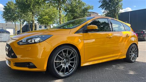 Ford Focus ST met 18 inch velgen