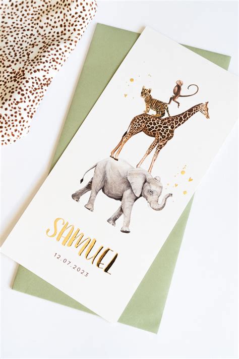 Collage van verschillende geboortekaartjes met bloemen en dieren voor meisjes.