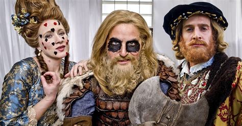 Stills uit de serie Horrible Histories