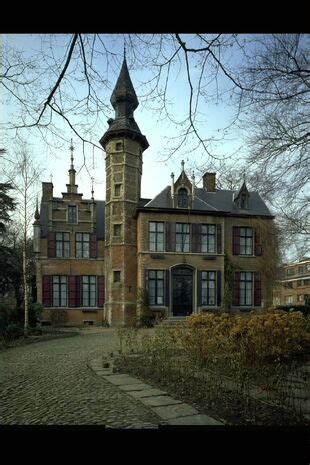 Foto van het Hof ten Dorpe in Mortsel, dat diende als exterieur voor Het Huis Anubis.