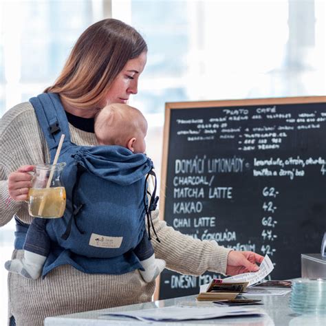 Collage van de top 5 draagzakken met hun logo's en korte beschrijvingen.