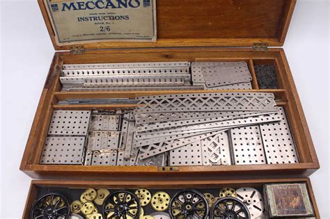Originele Meccano onderdelen en instructieboekje