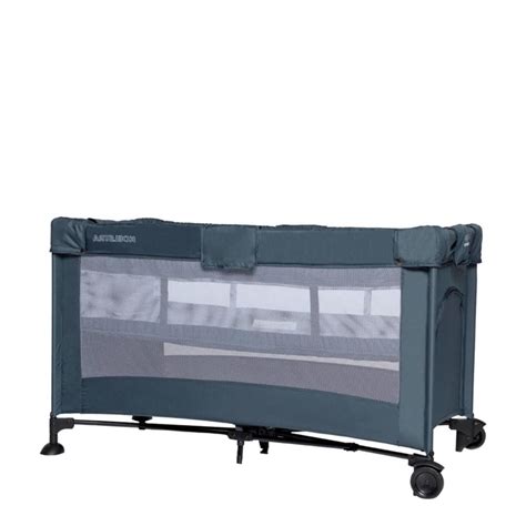 Gedetailleerde illustratie van het inklap- en uitklapmechanisme van het Chicco reisbed.