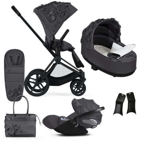 Detail van de reiswieg en wandelwagenzitting van de Cybex Priam