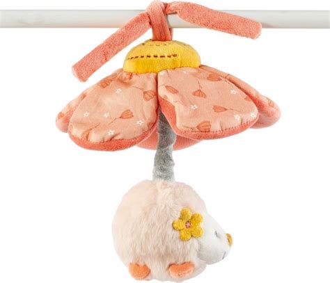 Collage van verschillende Nattou muziekmobielen met uiteenlopende dierenfiguren.