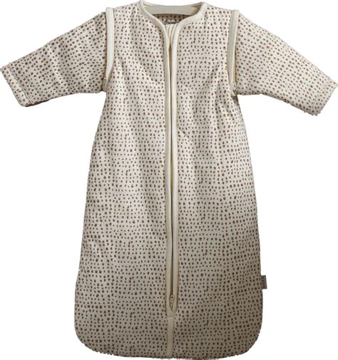 detail van de YKK-rits op een baby slaapzak