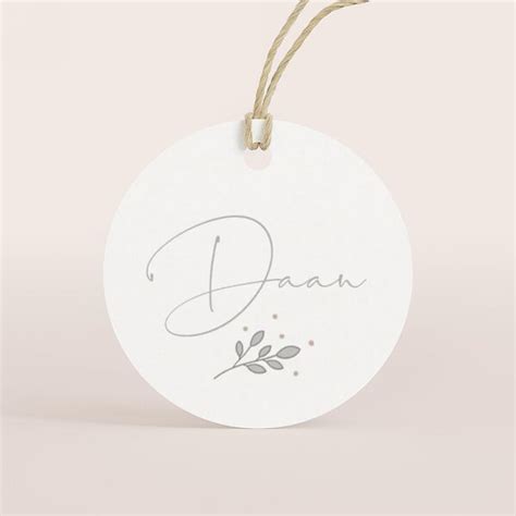 Illustratie van een rond geboortelabel met de tekst