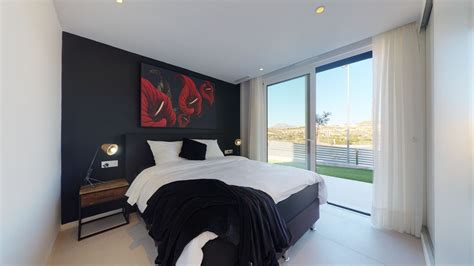 panoramisch uitzicht op de stad Alicante met de zee op de achtergrond