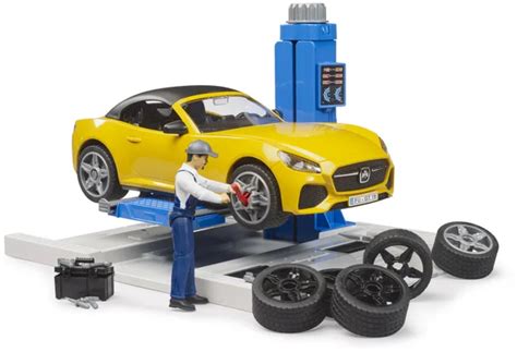 Bruder speelgoed auto service center met een roadster
