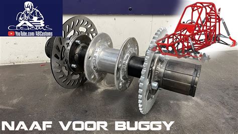 Illustratie die de transformatie van de Buggypod van zijzitje naar onafhankelijke buggy laat zien.