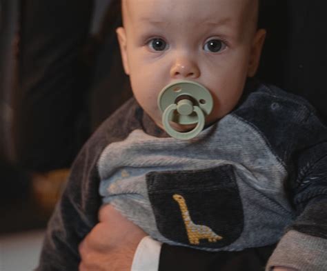 baby met BIBS speen