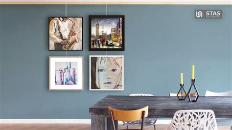 Voorbeelden van verschillende manieren om posters op te hangen: klembord, dubbel glas lijst, posterhanger.