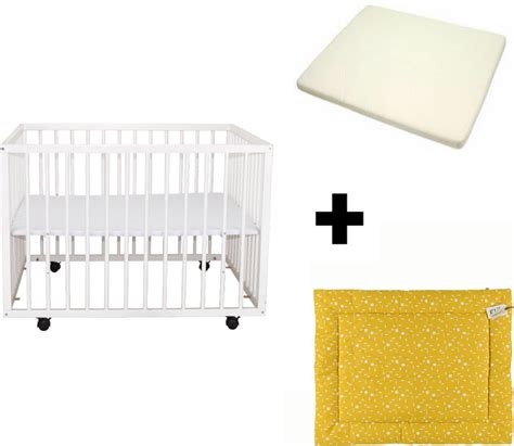 Overzicht van verschillende babyboxen, inclusief ronde en retro ontwerpen.