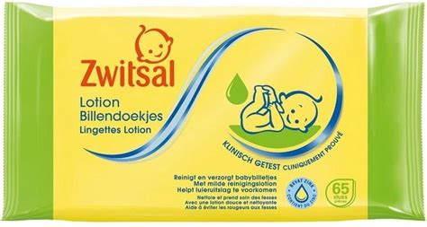 Afbeelding van de verpakking van Zwitsal Lotion Billendoekjes, met de nadruk op het gemak van het uitnemen van de doekjes.