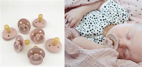 baby met meerdere spenen in bed