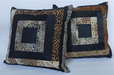 Collage van diverse producten gemaakt van hydrofiele stof met tijgerprint: babykleding, damesjurk, babynestje, kussens.