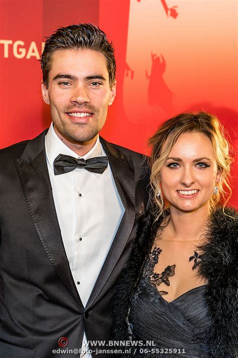 Infographic met de carrièrehoogtepunten van Tom Dumoulin en de professionele achtergrond van Thanee van Hulst.