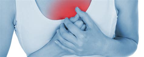 Detailfoto van gevoelige borsten en tepels tijdens de zwangerschap