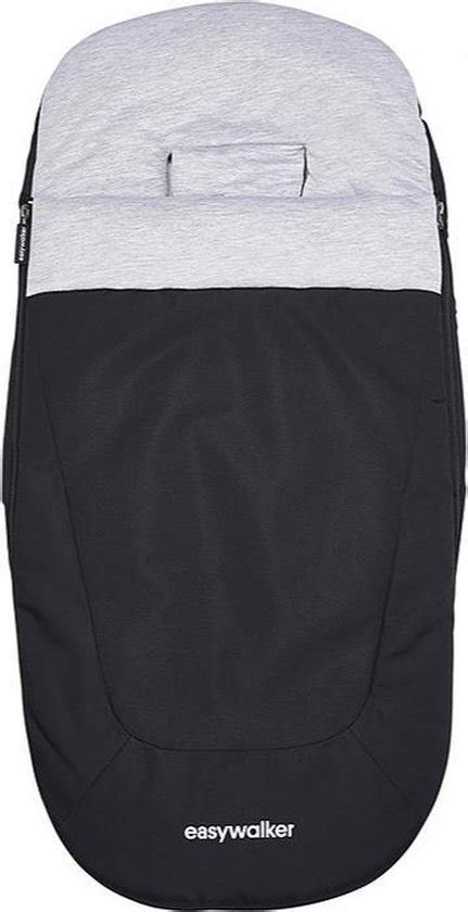 Een overzicht van verschillende Easywalker voetenzakken in diverse kleuren en stijlen.