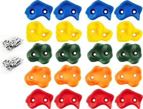 Collage van diverse klim- en turnaccessoires van Wickey, zoals klimstenen, touwen, trapezes en turnringen