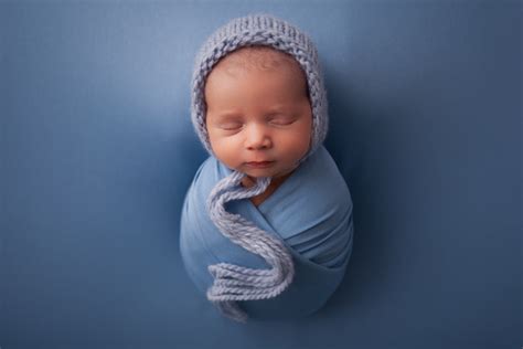 Een overzicht van verschillende lenzen die geschikt zijn voor newborn fotografie.