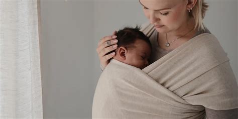 Illustratie van de verschillende soorten draagzakken: full-buckle, half-buckle en mei-tai