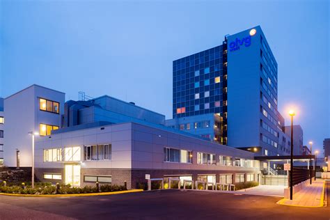 Interieur van het OLVG ziekenhuis met diverse voorzieningen