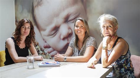 Portretten van de verloskundigen met hun specialisaties.