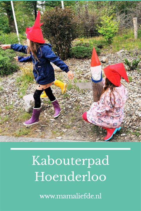 Illustratie van een kabouterpad met kinderen in kaboutermutsjes.