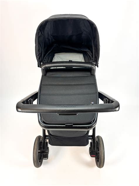 Foto van een gereinigde en technisch gecontroleerde tweedehands Dubatti kinderwagen