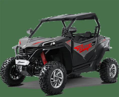 Moderne CF MOTO Buggy op een off-road pad