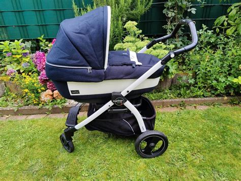 Afbeelding van een Peg Perego kinderwagen met omkeerbare zitting
