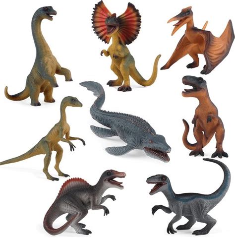 Een kleurrijke selectie van verschillende dinosaurus speelgoedfiguren
