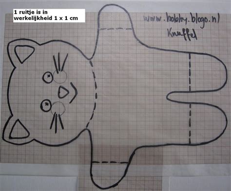 Voorbeeld van een getekend patroon voor een knuffel