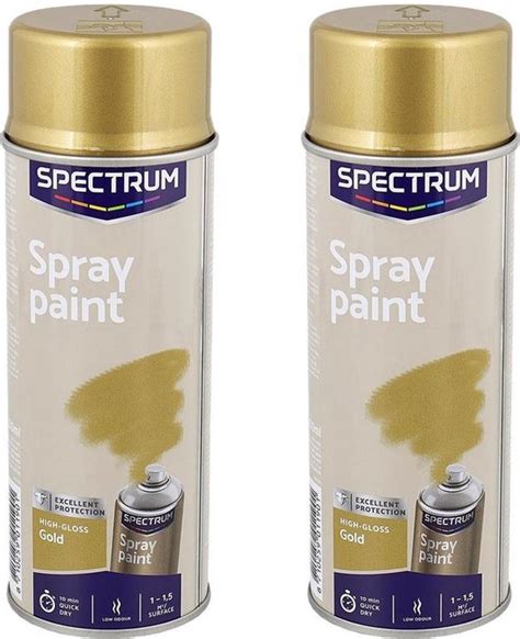 Illustratie van een spuitbus met gouden verf en voorbeelden van objecten die ermee bespoten zijn.