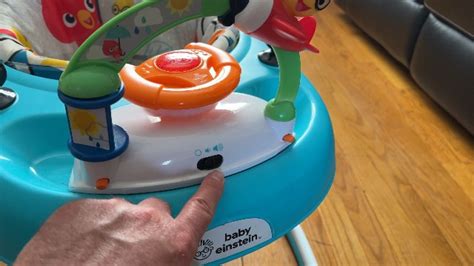 Afbeelding van de Baby Einstein Sky Explorer trolley