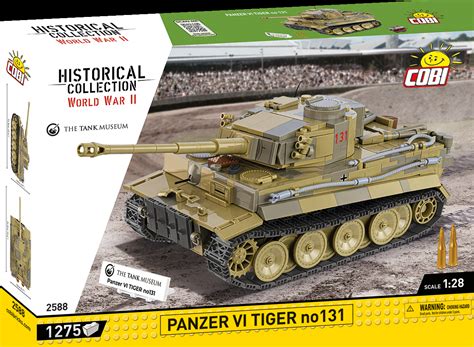 Gedetailleerd model van een Cobi tank, met nadruk op bewegende onderdelen.