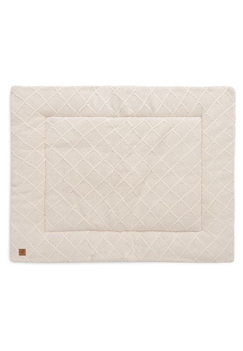 Een selectie van diverse Jollein boxkleden in verschillende kleuren en texturen.