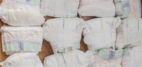 Illustratie van een luierservice die luiers ophaalt en aflevert.