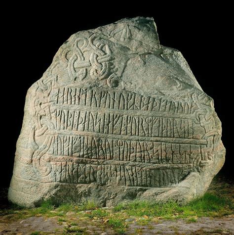 Illustratie van Viking-schepen en runenstenen