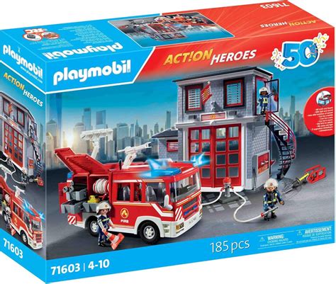 Collage van verschillende Playmobil thematische sets, zoals een brandweerkazerne, een ridderkasteel en een boerderij.