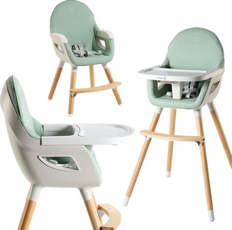 Afbeelding van een Babygo kinderstoel met een kindje dat aan tafel eet.